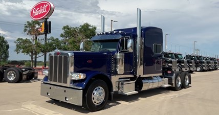 One of the last 389s 2024 Peterbilt 389 in Diamond Blue, 605HP2050TQ 18 speed, Loaded