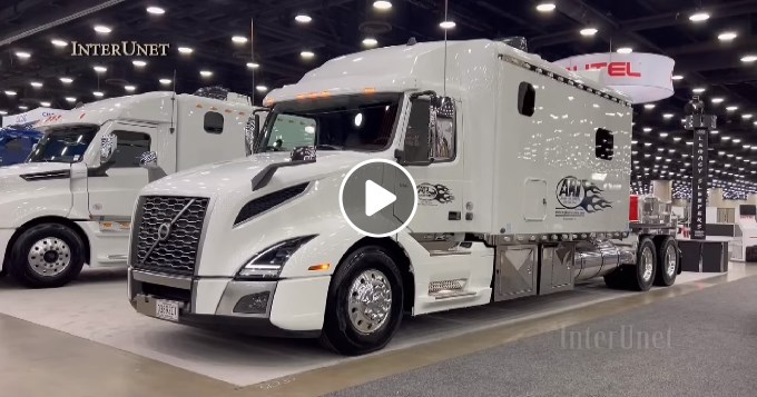 Volvo Vnl Expedite Truck With Kitchen And Bathroom Sleeper 156 Mega Sleeper Volvo VNL64T300 D13 500 HP 306 WB 2023 SEMI Truck