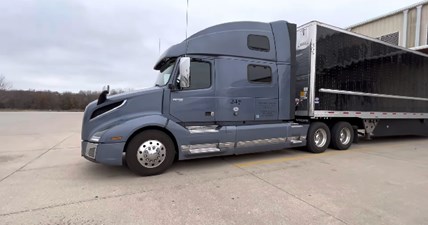 2023 Volvo VNL 860